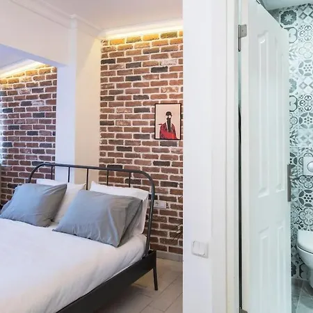 Stylish Duplex House With A Special Terrace 公寓